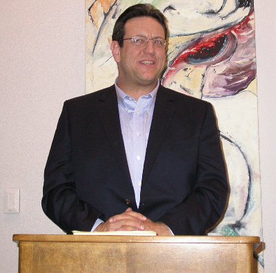 Photo: G Wright at the podium during the Dorothy Wright Award Ceremony
