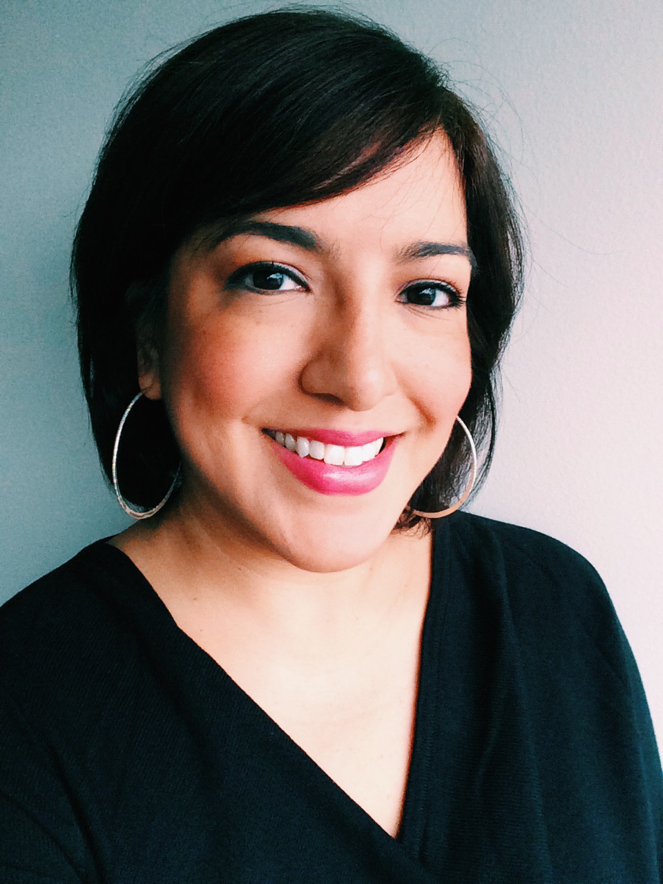 Dr. Magdalena  Barrera