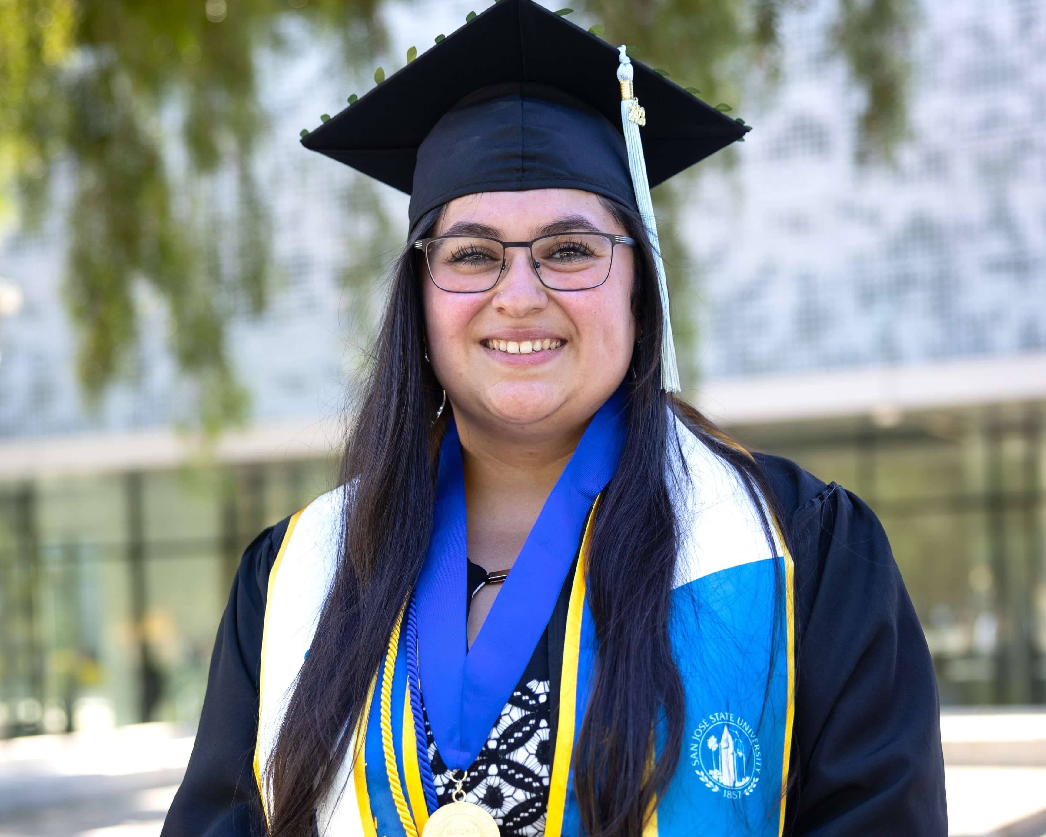 Portrait of female SJSU Online graduate, Yhizel Torres